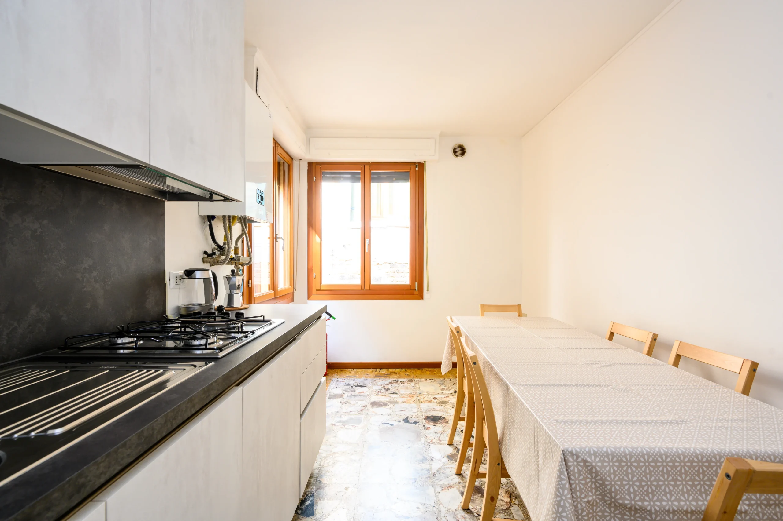 ZCR_0510_ph.ClaudiaRossini